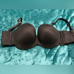 BRAND NEW Body by Victoria’s Secret convertible strapless black bra size 34DDD
